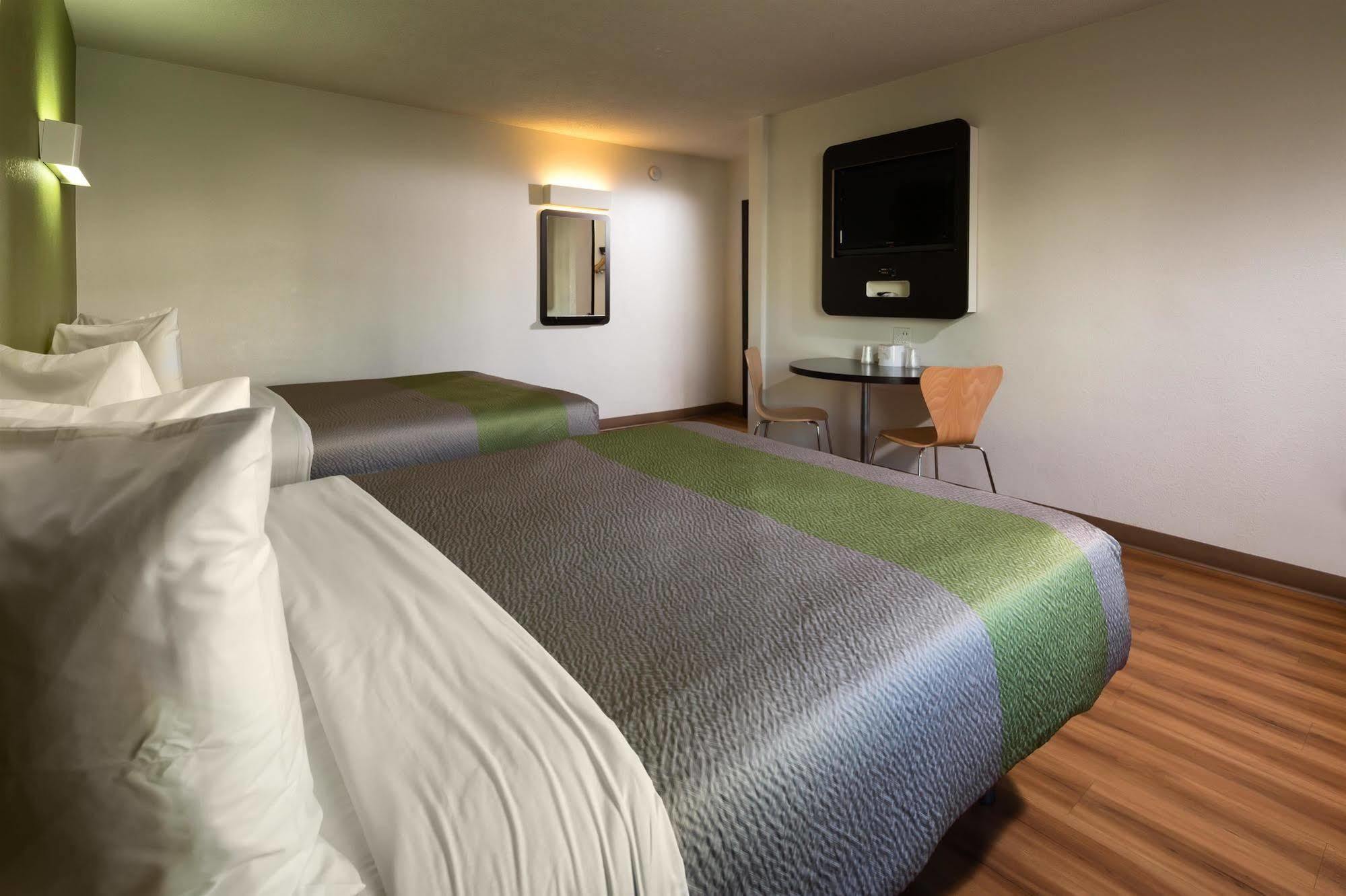 Motel 6-Canoga Park, Ca Лос Анджелис Екстериор снимка
